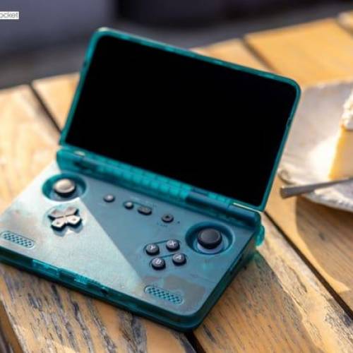 Retroid Pocket FLIP 2 掌上遊戲機