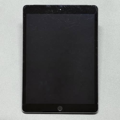 Apple iPad 8 (8th Gen 第八代) 32GB 4G LTE Sim Card + WiFi Version iPad OS26