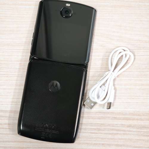 85%新 Motorola Moto Razr 一代2019版本 6+128GB 只支援e-Sim 屏幕有一小點光點 Mo...