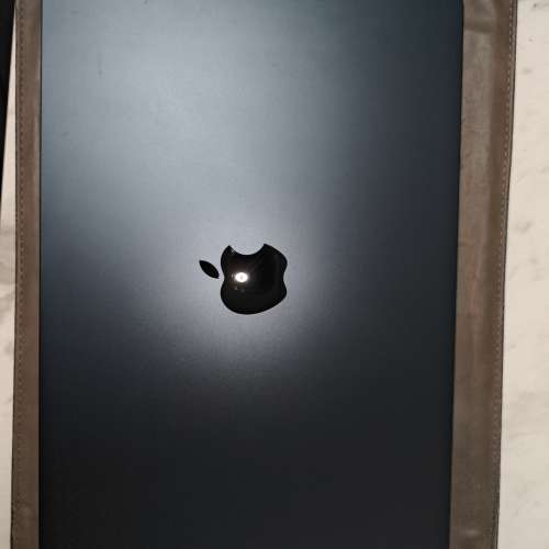 2022 MacBook Air M2 13-inch 午夜暗色