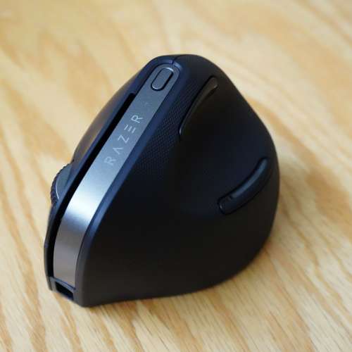 Razer 雷蛇 Pro Click V2 Vertical 無線垂直人體工學滑鼠