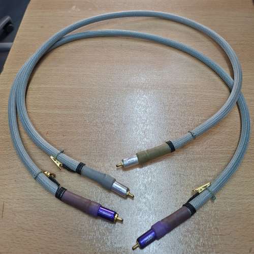 XLO Signature RCA 1M