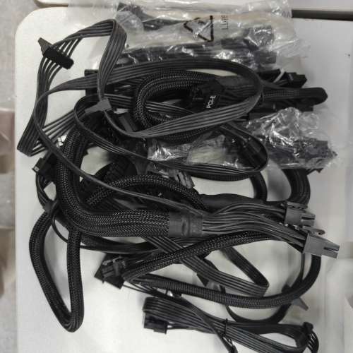 Seasonic FOCUS+ GOLD SSR-1000FX 80 Plus Gold Fully Modular PSU