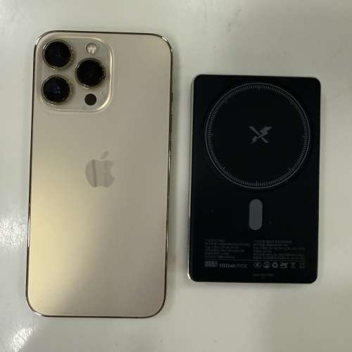 iPhone 13pro 256gb港行雙卡,冇修冇拆，所有原裝，所有功能正常！有貼有套送無線充...