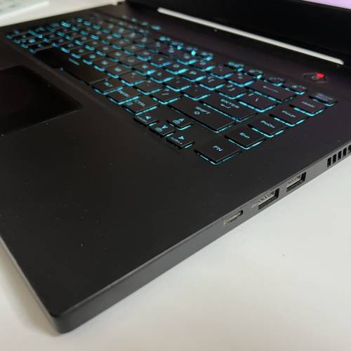 ASUS ROG Zephyrus M15, i7-10875H,16G ram, NVIDIA RTX2070, m.2 1TB HD