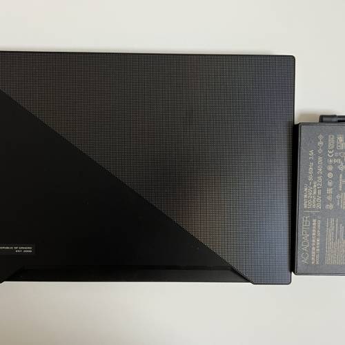 ASUS ROG Zephyrus M15, i7-10875H,16G ram, NVIDIA RTX2070, m.2 1TB HD