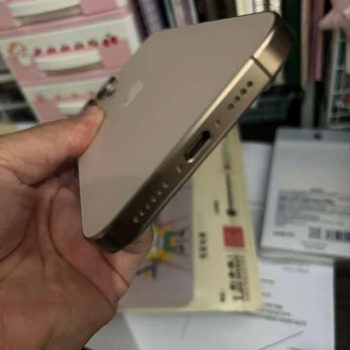 iPhone 16pro max 512gb,港行雙卡，完美冇花，冇修冇拆，電池健康度92，有套有貼，...