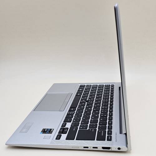 HP EliteBook 840G8 14" i7-1165G7 16g ram 512g SSD 日文鍵盤 英文Windows