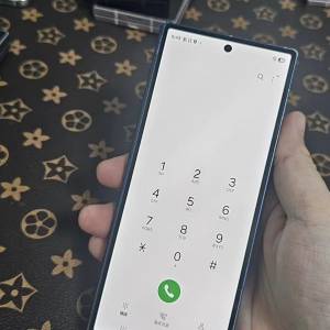 蝕錢賣🔥Samsung galaxy fold 6 12+256美版單卡+esim藍色