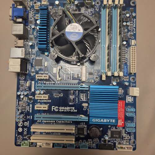 Gigabyte 技嘉 GA-Z77-D3H + intel CPU i7 3700 @ 3.4GHz 及 Kingston Ram DDR3 2&times;4G