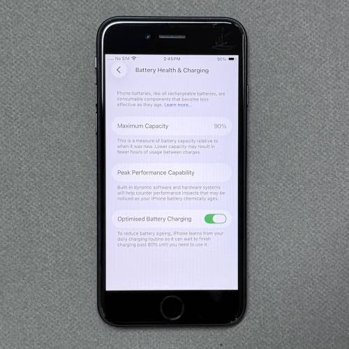 90% New Apple iPhone SE2 (Gen 2) 64GB Black Color 90% Battery Health iOS26
