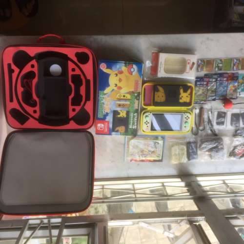 $1,500 95%新 Nintendo Switch限定版套裝，有齊特別版遊戲主機、《Pokemon: Let's ...