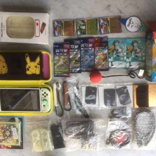 $1,500 95%新 Nintendo Switch限定版套裝，有齊特別版遊戲主機、《Pokemon: Let's ...