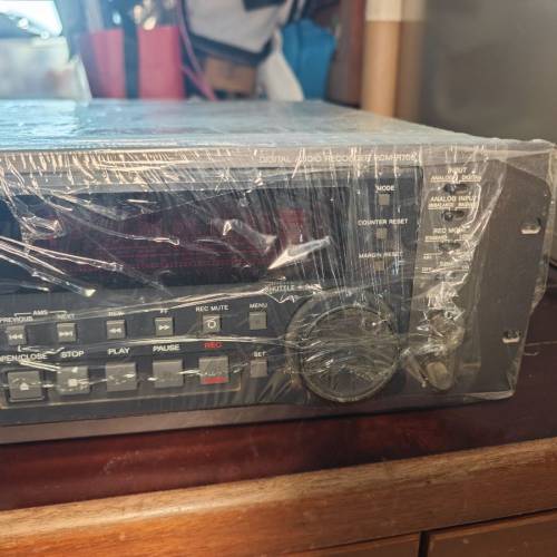 Sony Professional PCM-R700 DAT recorder