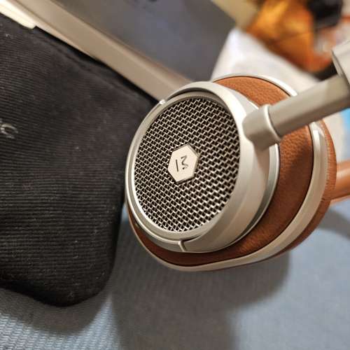 Master & Dynamic  MW 50 藍牙耳罩