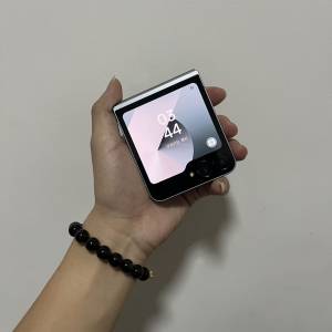 全網最平🔥Samsung galaxy flip6 12+256美版單卡+esim銀色