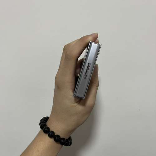 全網最平🔥Samsung galaxy flip6 12+256美版單卡+esim銀色