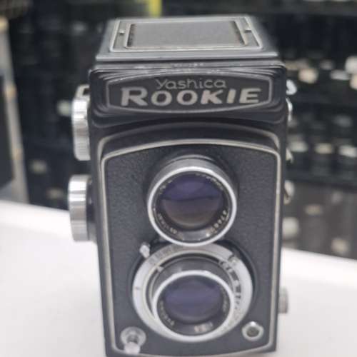 AIRESFLEX 6x6 7.5CM F3.5   YASHICA ROOKIE 6x6 80MM F3.5   RICOHFLEXMODEL VII 6x6