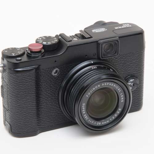 Fujifilm X10