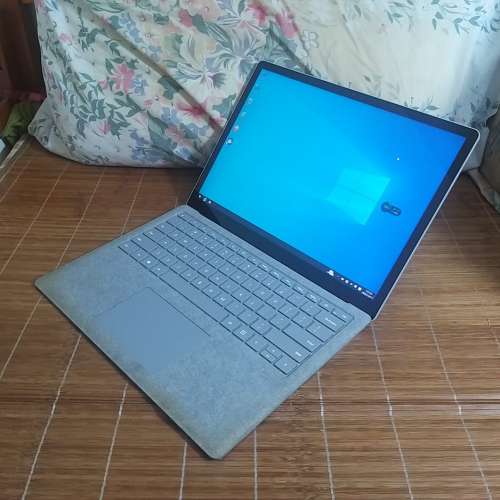 Microsoft Surface Laptop 1