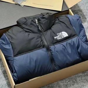 North Face 1996 系列羽絨外套
