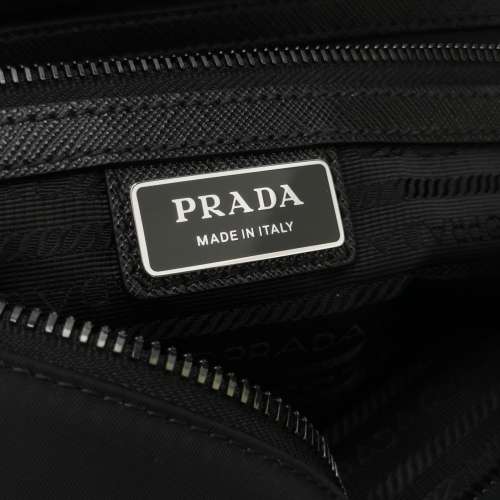 正品Prada 斜揹袋