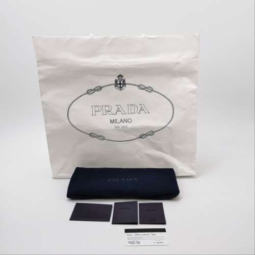 正品Prada 斜揹袋