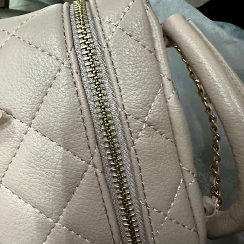 米白色真皮手袋