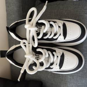 增高10 cm真皮牛皮鞋