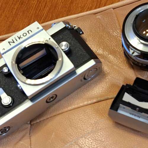新淨早期Nikon尖頂大F機身配Nikkor 50mm大光圈手動鏡