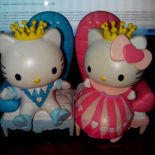 hello kitty 公仔  90%新