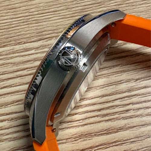 海綿寶寶Spinnaker 機械潛水錶