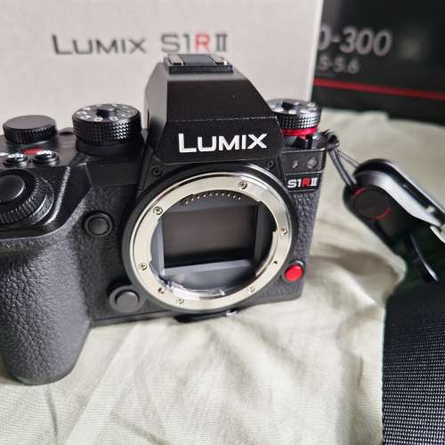 出售Panasonic LumixS1RII相機。包括LumixS 24-60mmf/2.8、70-300mmf/4.5-5.6,att ...
