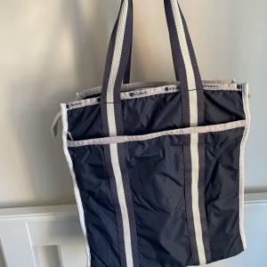 LESPORTSAC 側咩袋