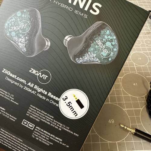 ZiiGaat Arcanis 兩圈五鐵入耳式耳機 2DD + 5BA Hybrid IEMs