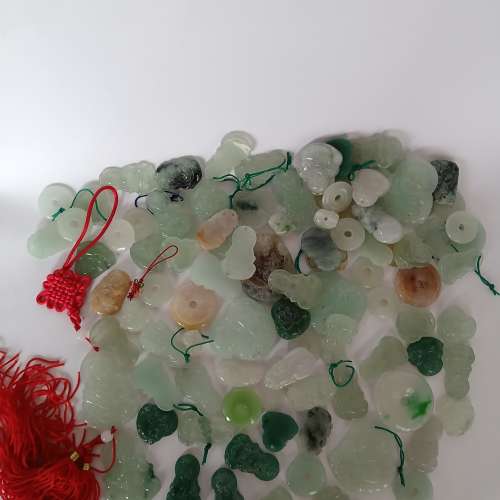 一手B玉吊咀 約100件 清貨共售330元.no. D22.12.25