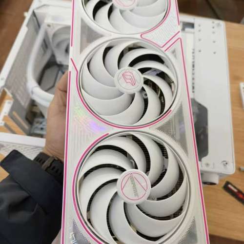 七彩虹RTX 5080 Ultra W 16G 顯卡 25年9月官方購入