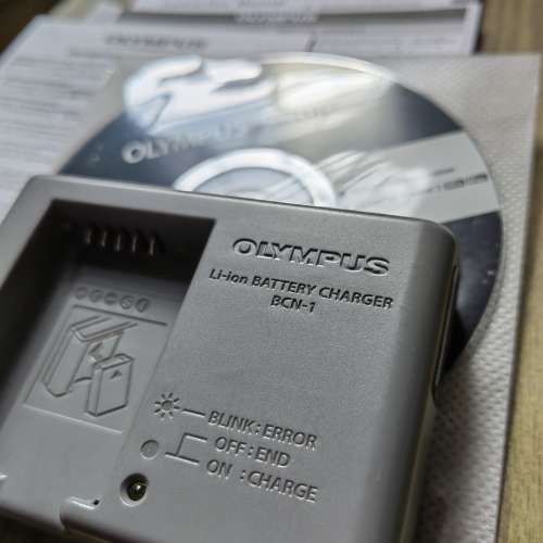 Olympus BCN-1 充電器