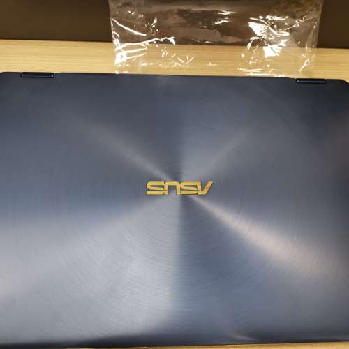ASUS ZenBook Flip S i7 8550U