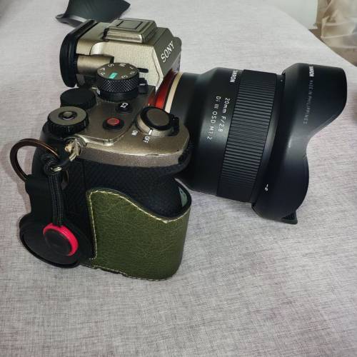 A7M4 A7IV A74 not A7M5/A7C2  Tamron 20mm f2.8