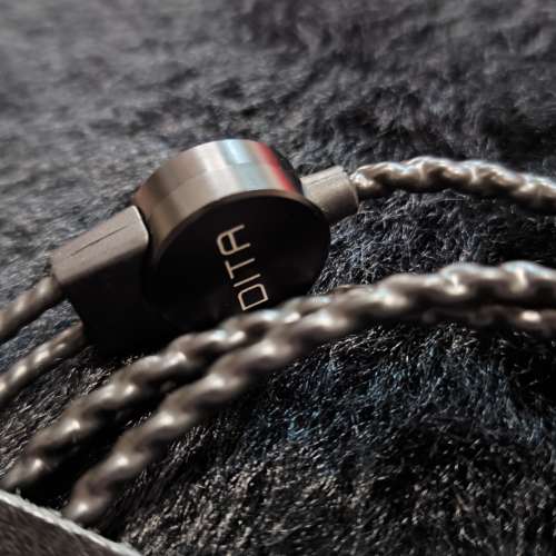 老婆外遊繼續清玩具 Dita Sakura 71 連Dita Truth Cable