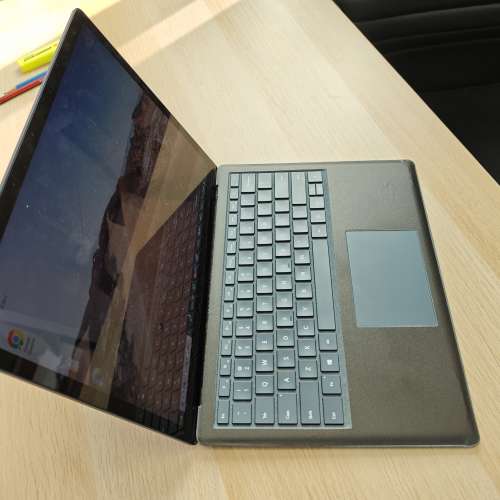 Microsoft surface laptop 1