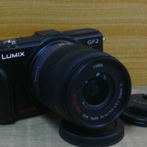 Lumix GF2 +AF14-42mm KIt set 95% new