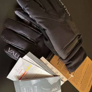 Vallerret Ipsoot photography glove (Brand New)