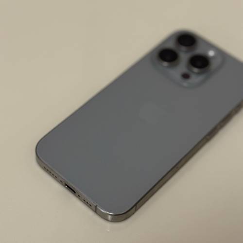 Apple 15 Pro 1TB Natural Titanium. 原色 新淨