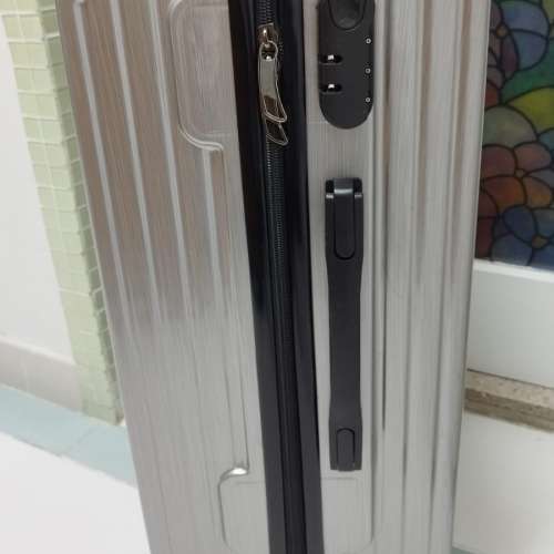 26吋銀色萬向輪旅行旅遊行李箱篋25kg travel all direction luggage suitcase