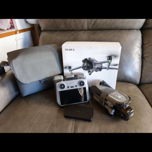 Dji Air3s combo