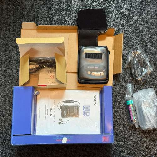 收藏級SONY 第二部1993年製MD Walkman MZ-R2