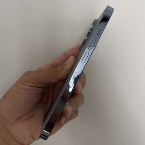 iPhone 13pro 512gb,港行雙卡極新，24年apple 更換新電，電池健康度90，完美冇花，...