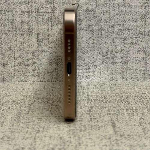 即買即用 接近全新沒有崩或花整配件 有Mon貼 Apple iPhone 16 Pro Max 512GB 大金 ...